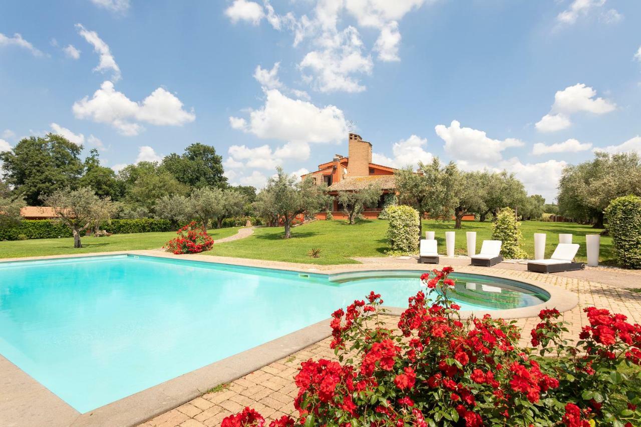 Villa In Via Della Marcigliana Casale Torre San Giovanni Zewnętrze zdjęcie