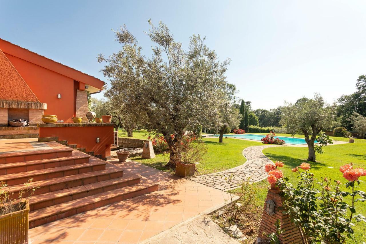 Villa In Via Della Marcigliana Casale Torre San Giovanni Zewnętrze zdjęcie