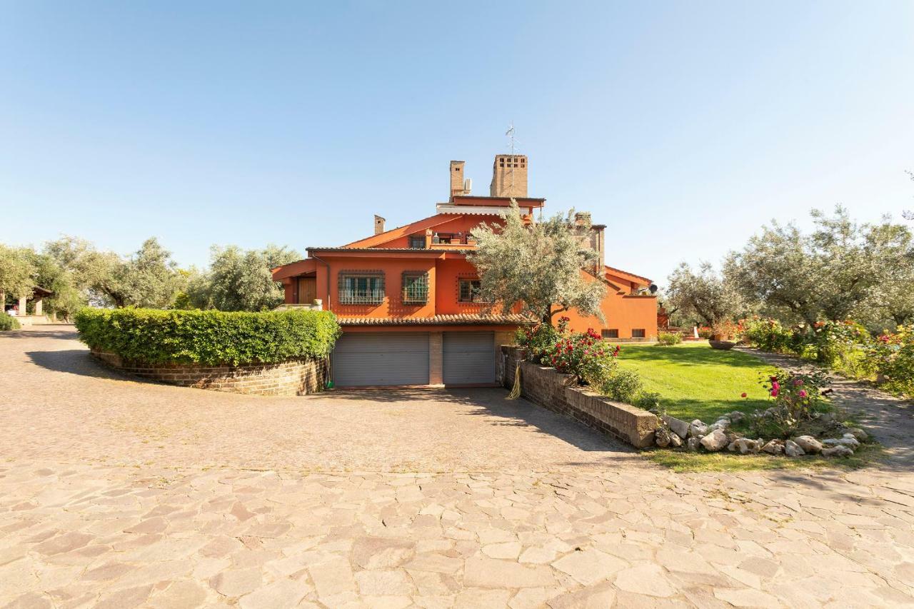 Villa In Via Della Marcigliana Casale Torre San Giovanni Zewnętrze zdjęcie