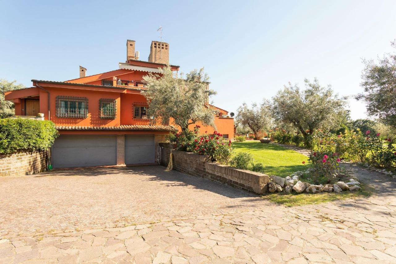 Villa In Via Della Marcigliana Casale Torre San Giovanni Zewnętrze zdjęcie